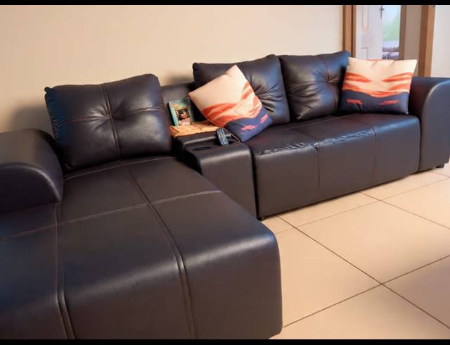 2 BEDROOM HOUSE FOR SALE IN SHALLCROSS